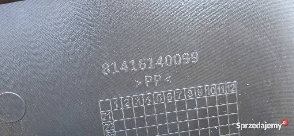 MAN TGX TG3 STOPIEŃ NAKŁADKA ZDERZAKA ŚRODKOWA Listwy i nakładki