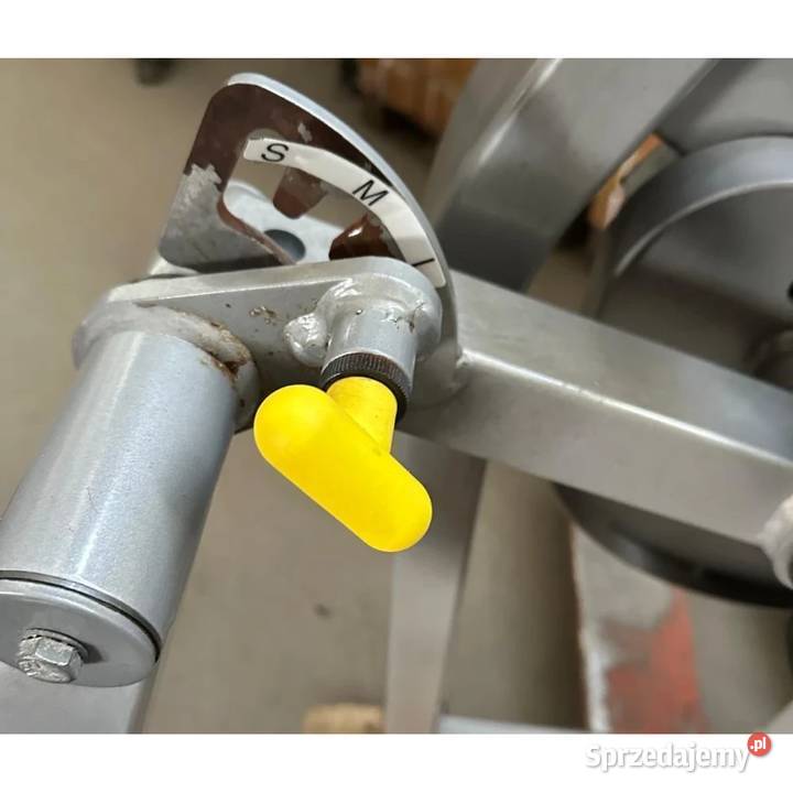 Maszyna siłowa na mięśnie nóg Seated Leg Curl Wałcz sprzedam