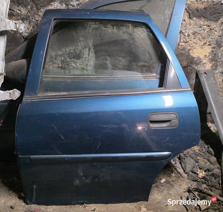 Opel Vectra B drzwi Z20M Rok produkcji 2001