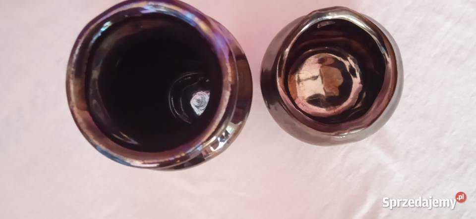 Dwa ceramiczne wazoniki metalicznie szkliwione Koźminek