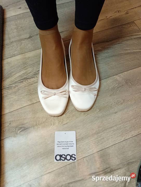 43 ASOS Kremowe białe baleriny wieczorowe z tkanina małopolskie