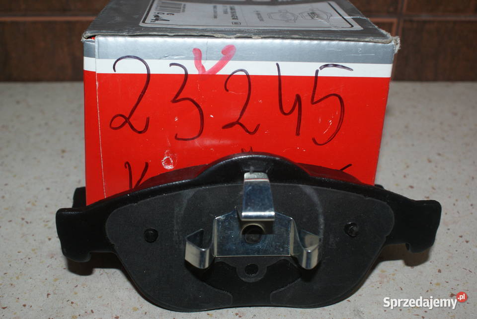 GDB1468 TRW KLOCKI HAMULC RENAULT LAGUNA 01 osobowe Białobrzegi