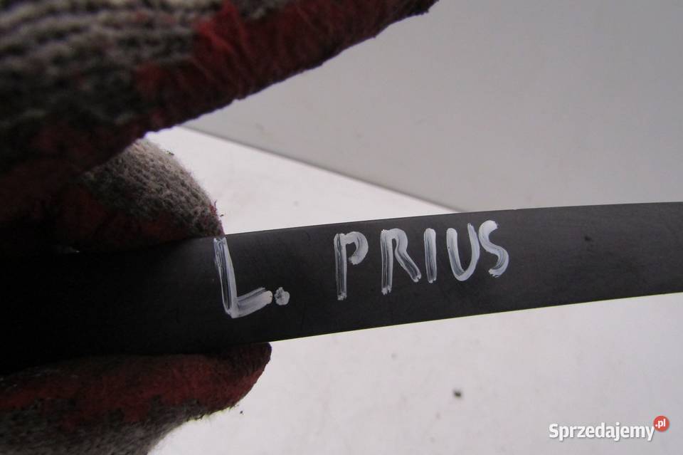 LISTWA DACHOWA LEWA LEWE TOYOTA PRIUS III LIFT