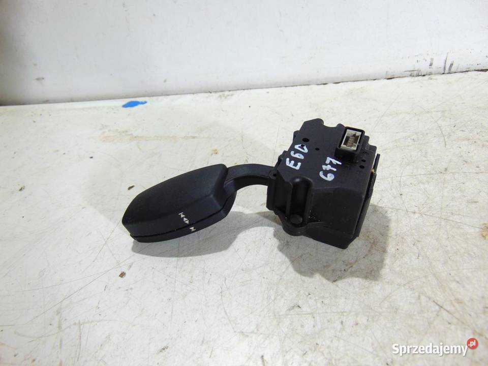 PRZEŁĄCZNIK TEMPOMATU BMW E60 6951352 Panele sterowania, przełączniki sprzedam