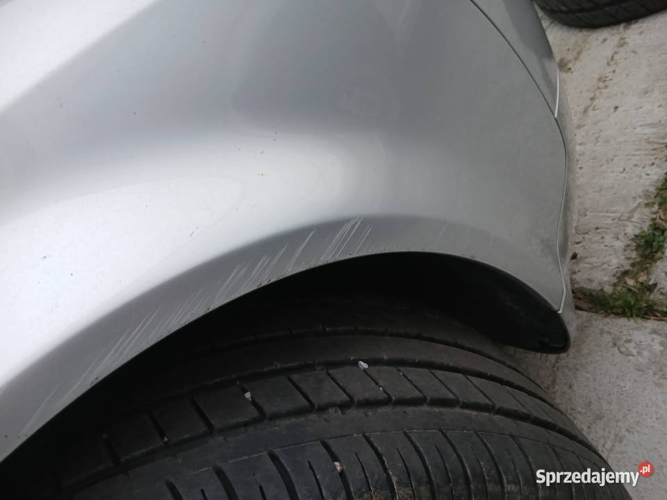 Błotnik prawy przód Audi A4 B6 LY7W gotowy do