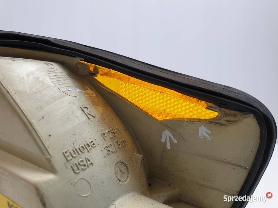 Mercedes W126 COUPE SEC PRAWY KIERUNKOWSKAZ Kierunkowskazy