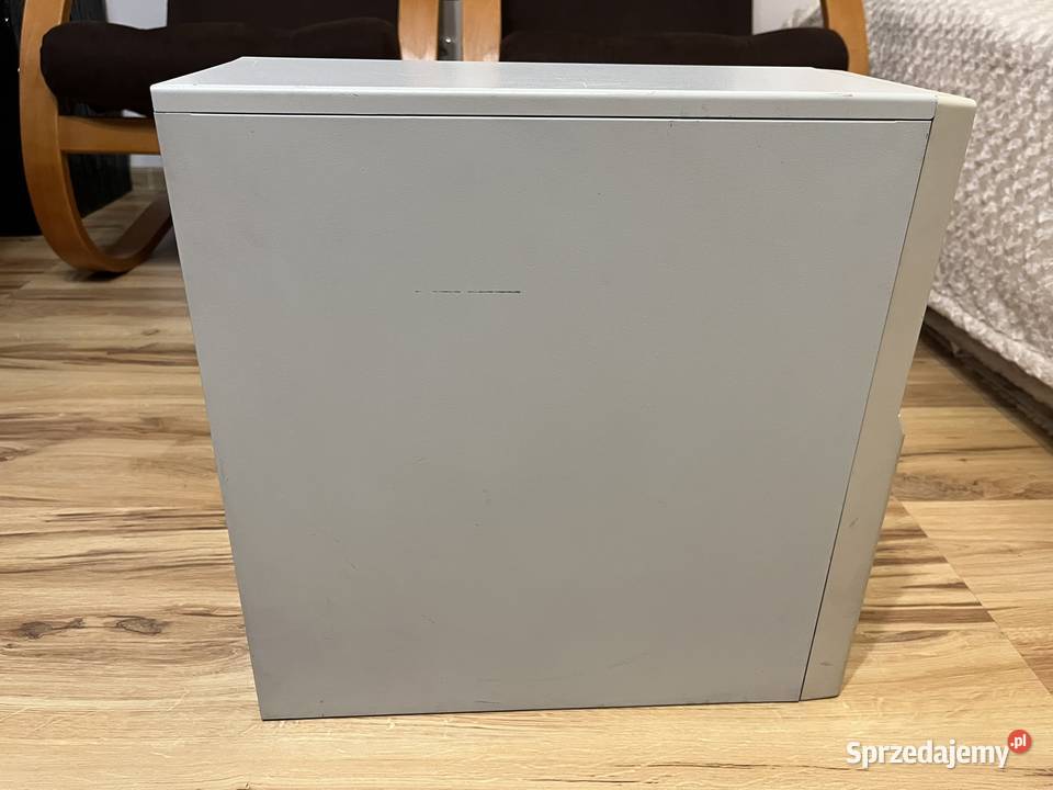 Zabytkowy komputer PC ATX Peacock AMD K62 450MHz Brzana sprzedam