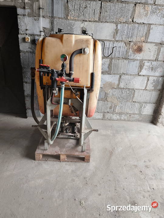 Opryskiwacz zawieszany 400l Sandomierz