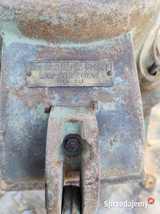 Młynek do zboża stary