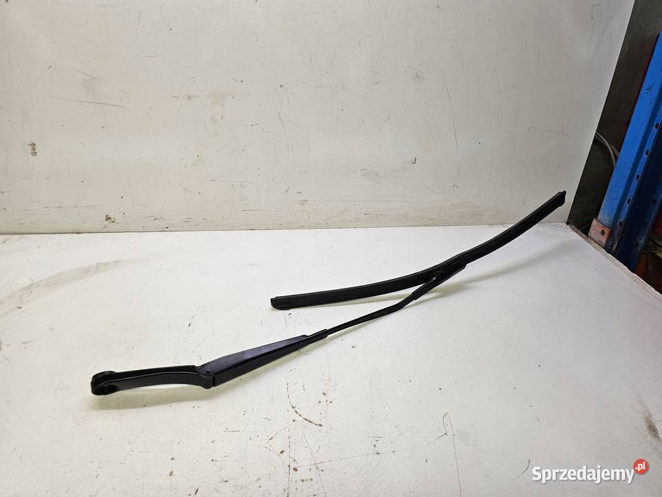 RAMIĘ WYCIERACZKI LEWE AUDI Q3 F3 83B955407A Przystajń