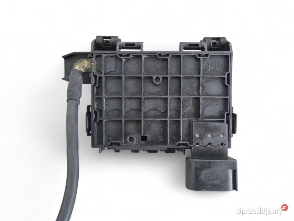 SKRZYNKA BEZPIECZNIKÓW MOSTEK AUDI TT 18 T Działoszyce