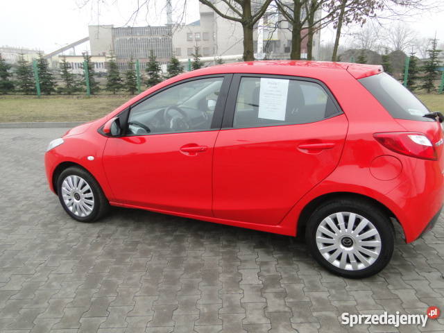 Piękna czerwona Mazda 2 122009 r elektryczne szyby pomorskie Człuchów