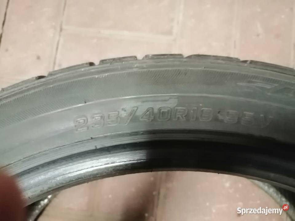 Opony zimowe 18 235 na 40 FALKEN 2 150A 235 Brodnica