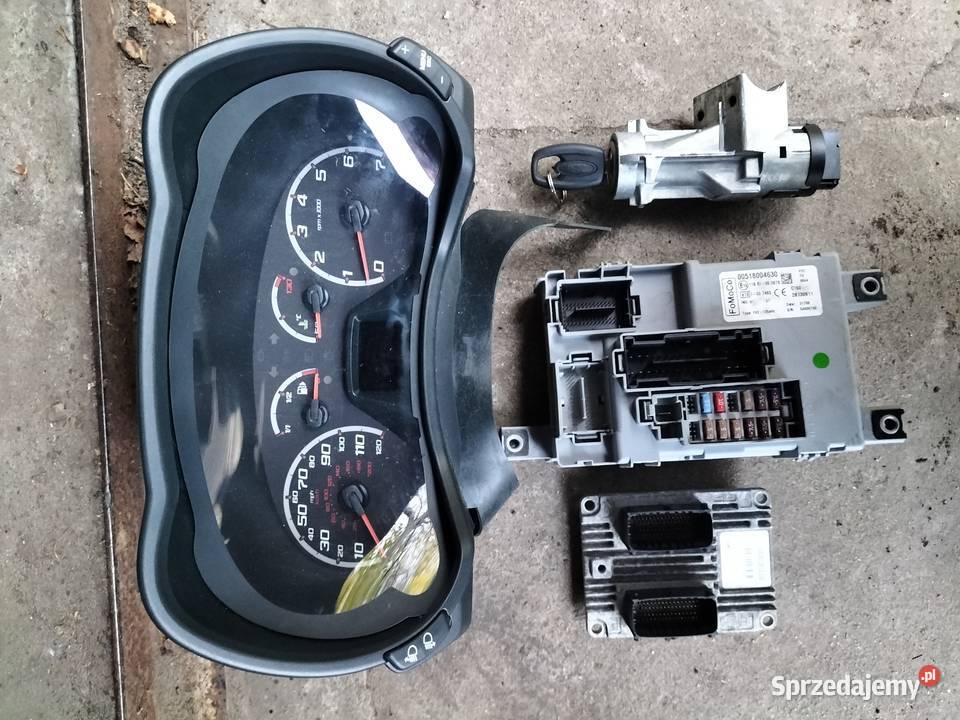 ford ka2 zestaw startowy 12 benzyna 2009r Nisko sprzedam