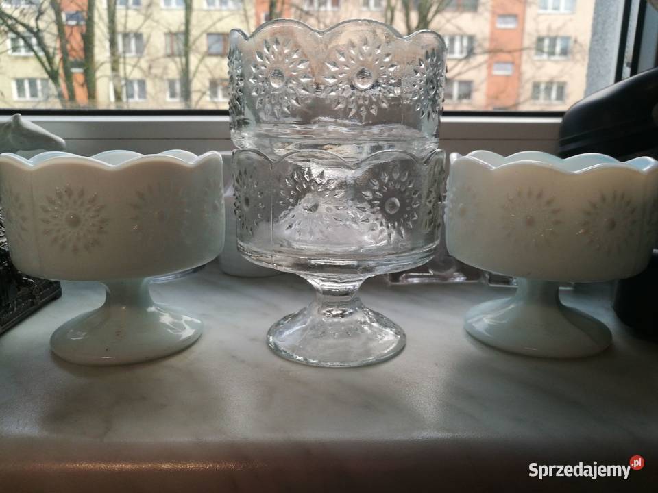 Pucharek stokrotka słoneczko prl Porcelana i szkło Choszczno