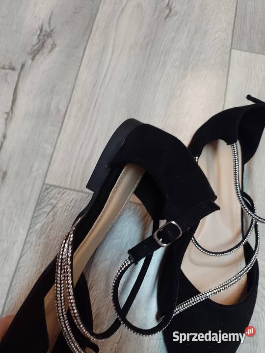 4243 Czarne bogato zdobione Baleriny wieczorowe