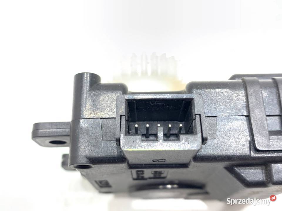 SILNIK NAGRZEWNICY HONDA 1138004040 CRV V