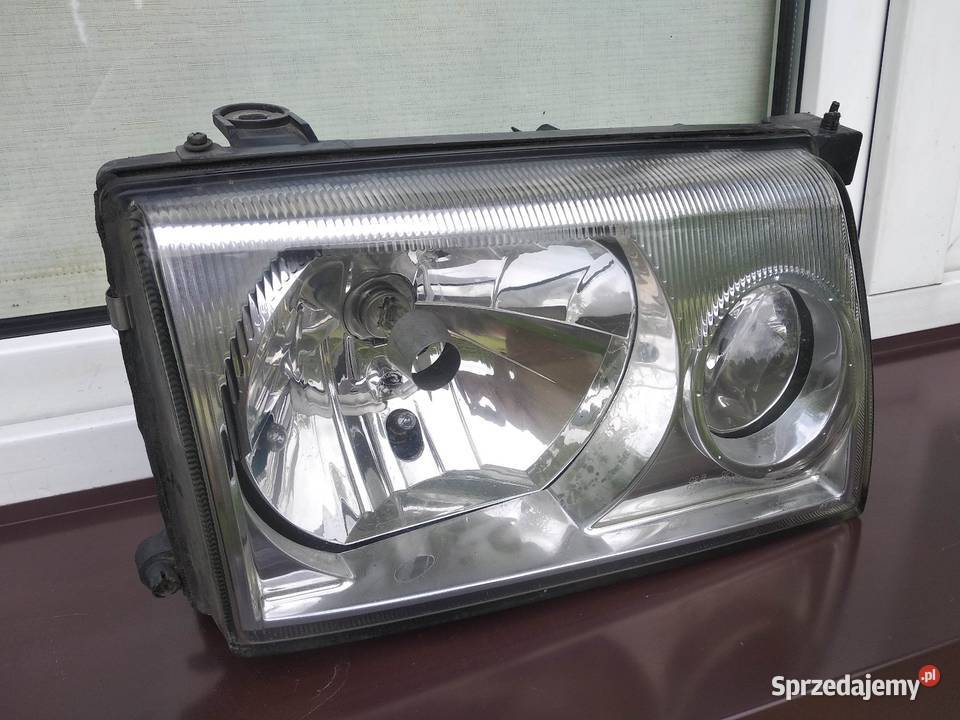 Nissan Terrano II 2 LIFT FL lampa przednia prawa sprzedam