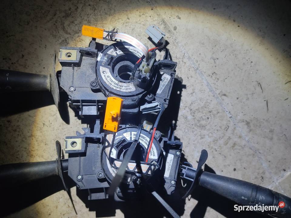 PAJĄK PRZEŁĄCZNIK ZESPOLONY RENAULT KANGOO 4X4 Rok produkcji 2005 Wieliczka sprzedam