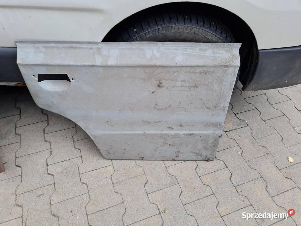 Klapa Maska Fiat 126p Nowe Amortyzatory Nowy