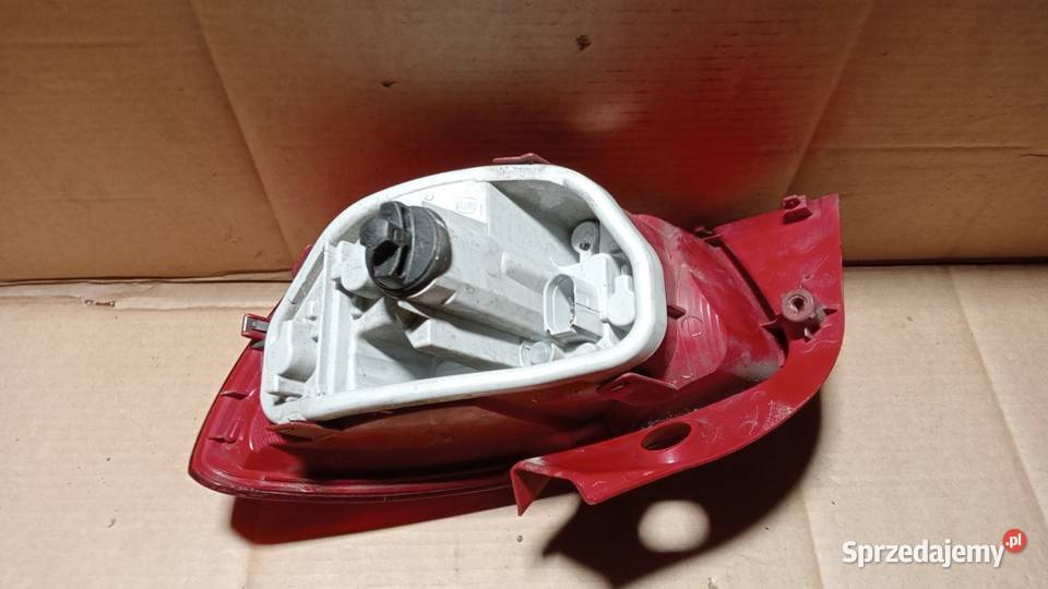 SEAT IBIZA IV 6J HB LAMPA TYŁ LEWA W KLAPĘ 5D Zbierkowo