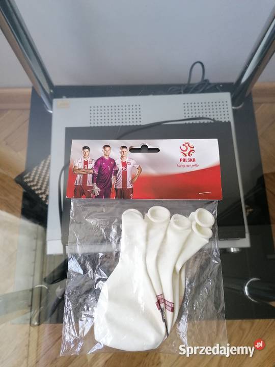 NOWE BALONY BIAŁE Z NADRUKIEM LICENCYJNYM PZPN Łódź sprzedam