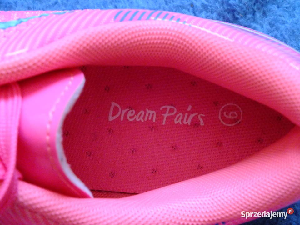 Sprzedam nowe Piłkarskie Korki Lanki Plastikowe