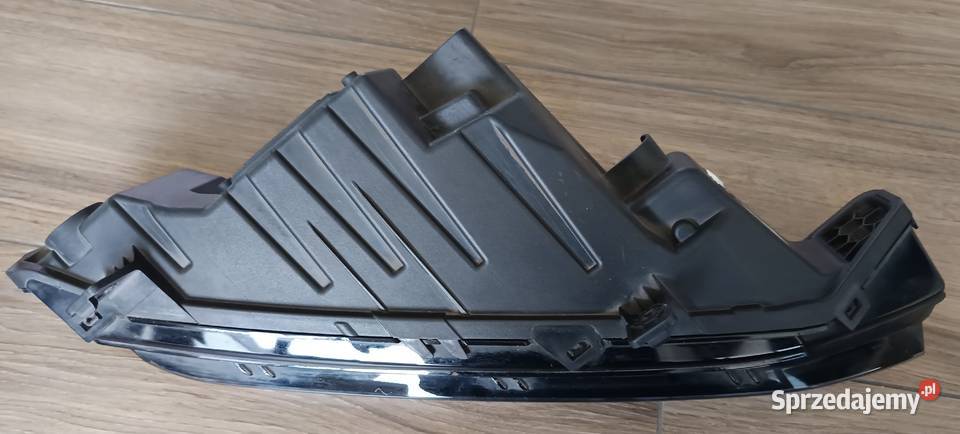 HALOGEN PRAWY LED SKODA SUPERB III LIFT Lampy przeciwmgielne pomorskie Malbork