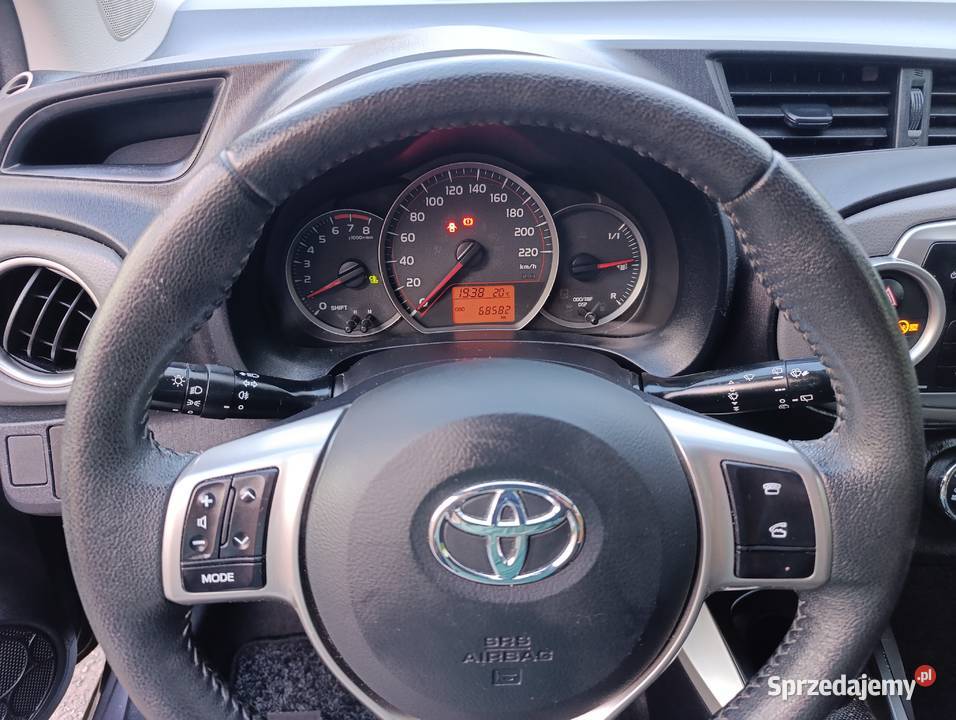 Toyota Yaris 13 benzyna 2014r 5 drzwi udok Yaris