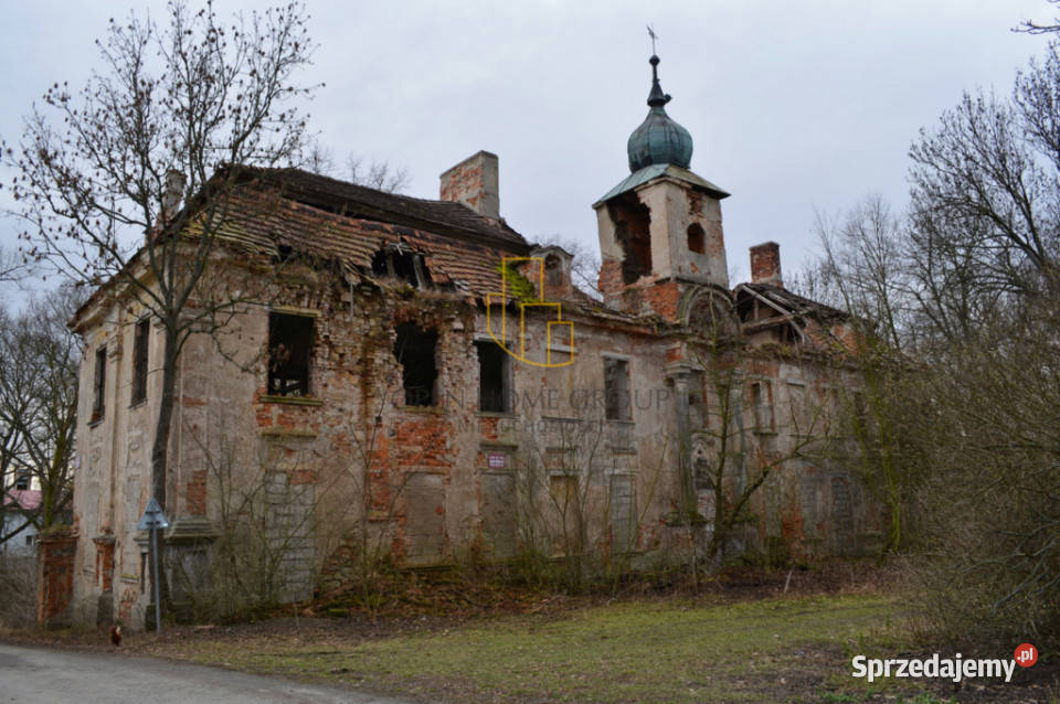 DomPałac obiekt zabytkowy wybudowany w 1782r asfalt Wojciechów