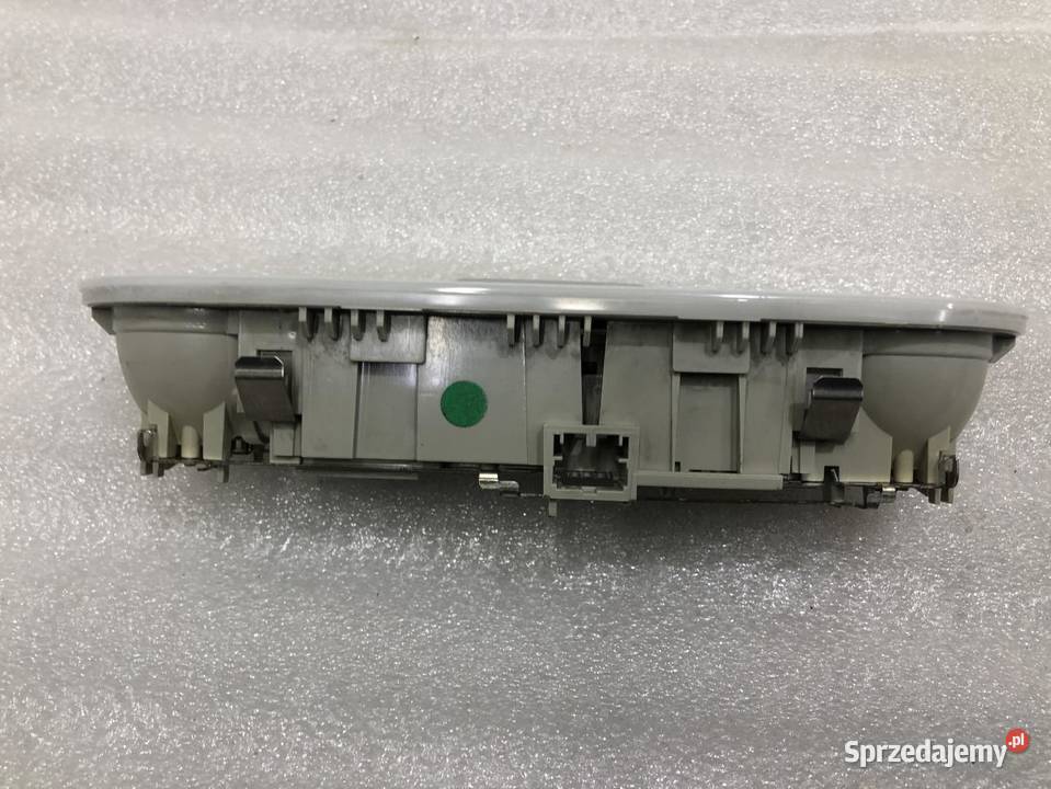 LAMPKA PODSUFITKI AUDI A5 8T 0716 8T0947111 osobowe