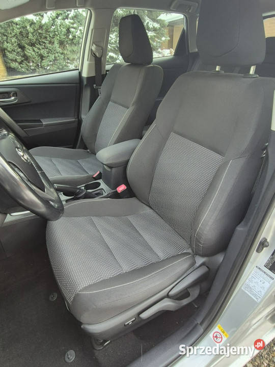 Toyota Auris 2013r 16B 133 Bogata Piękna Stan Radom sprzedam