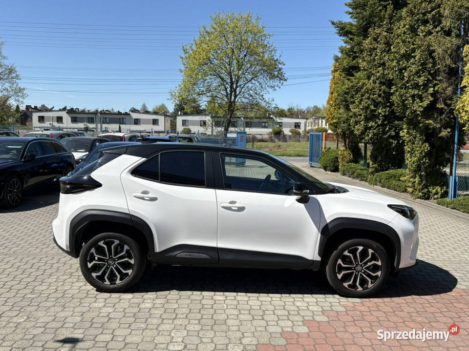 Toyota Yaris Cross Rezerwacja gniazdo AUX Tarnowskie Góry