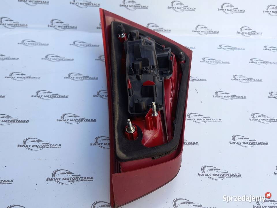 AUDI A1 lampa lewa tył 8X0945093