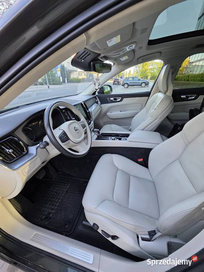Volvo XC60 II 20 T5 2018 Momentum AWD Gdynia