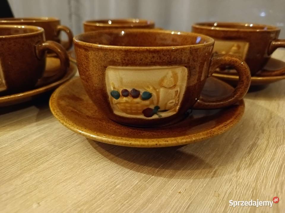 Porcelanowe filiżanki z czasów PRL Warszawa