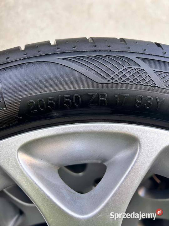 Opony z felgami Vredestein 20550 r17 5x108 Zwoleń