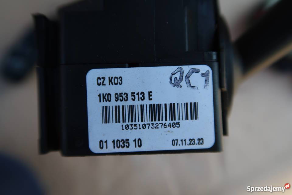 PRZEŁĄCZNIK KIERUNKOWSKAZÓW VW 1K0953513E Przystajń