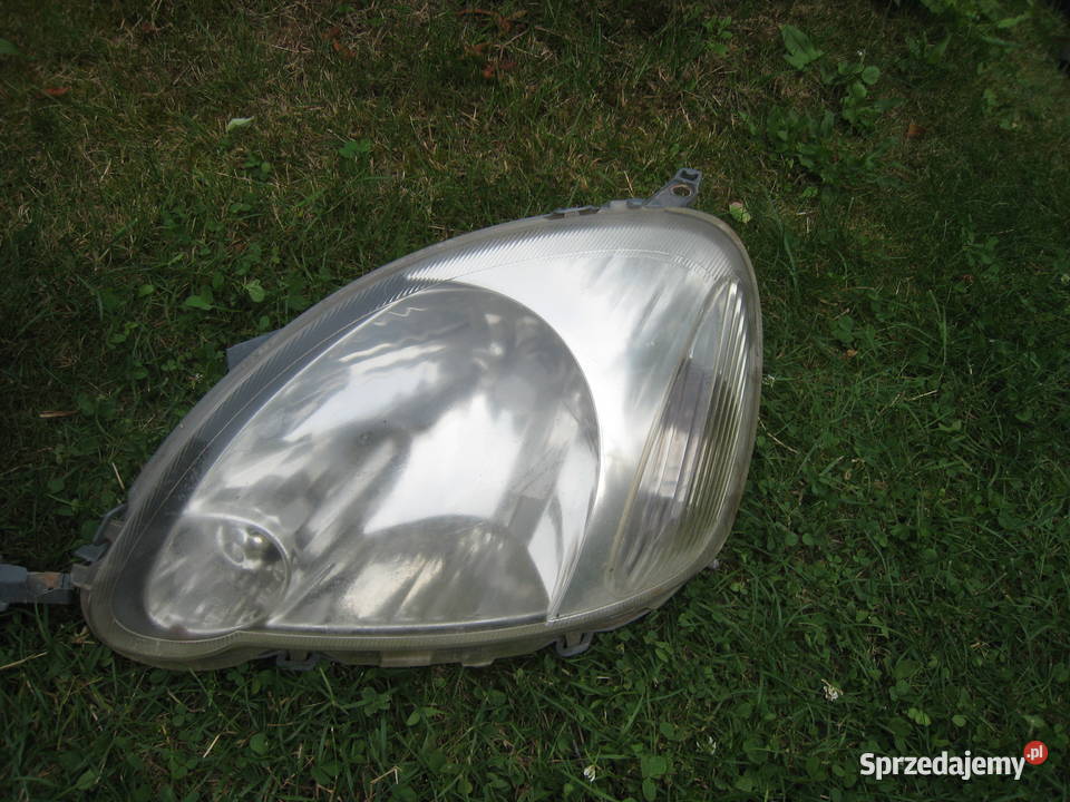 Lampa przednia prawa lewa Toyota Yaris I lift osobowe małopolskie Kraków