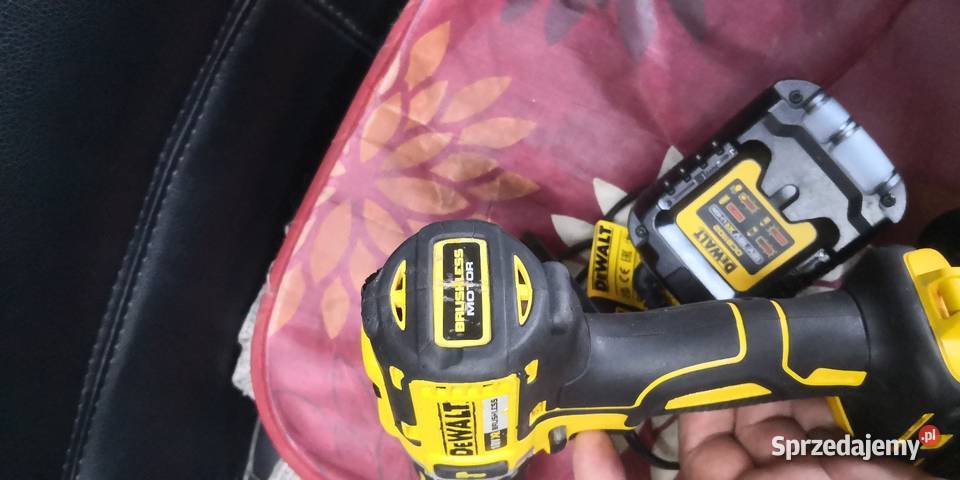 Dewalt DCD795 ładowarka i aku 15Ah Wiertarki i wkrętarki lubelskie Hrubieszów