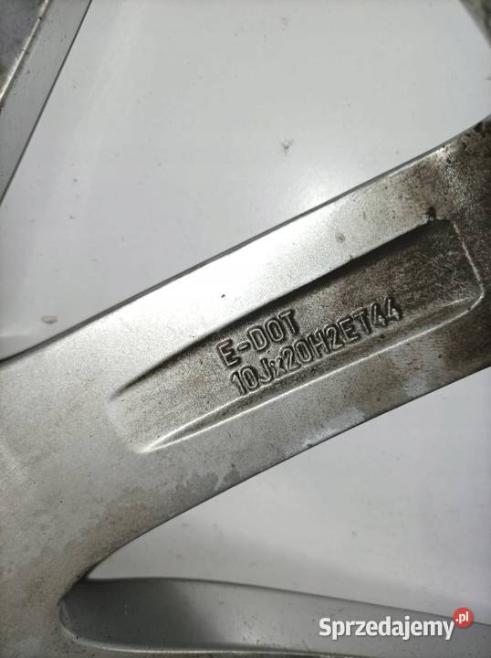 FELGA ALUMINIOWA R20 5X130 ET44 OC71 10JX20 H2