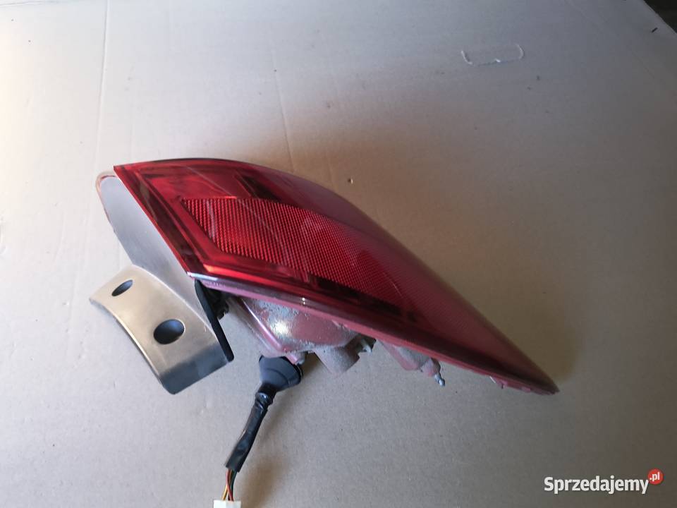 Kia Ceed II HB 1215 Lampa tył tylna lewa w Domasław