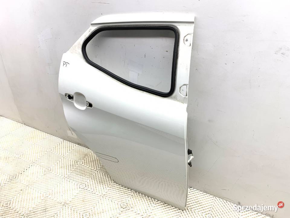 DRZWI PRAWY TYŁ TOYOTA AYGO II Hatchback Solid osobowe
