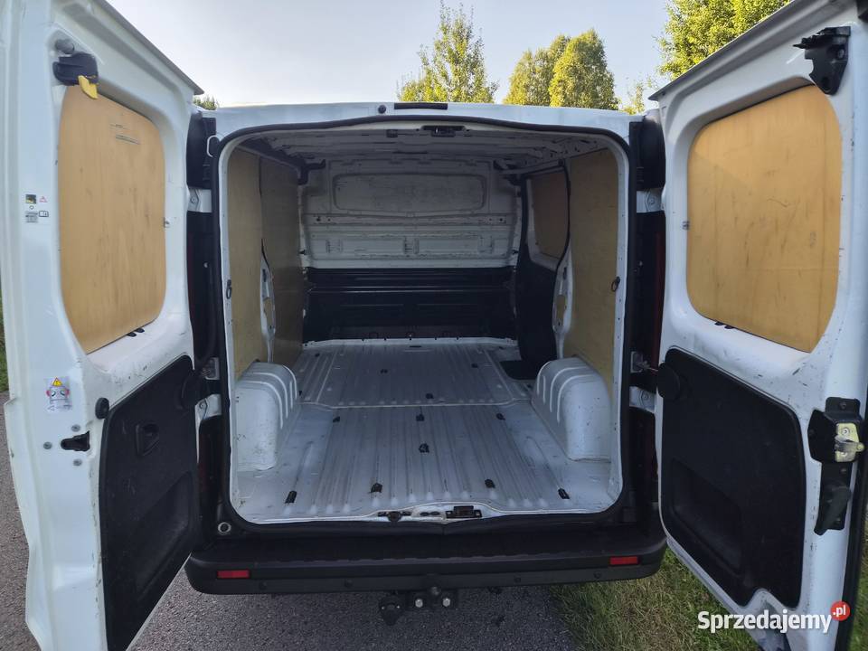 Renault Trafic 16 dci 102 z NIemiecJedyne 147000 światła przeciwmgłowe świętokrzyskie Mniów