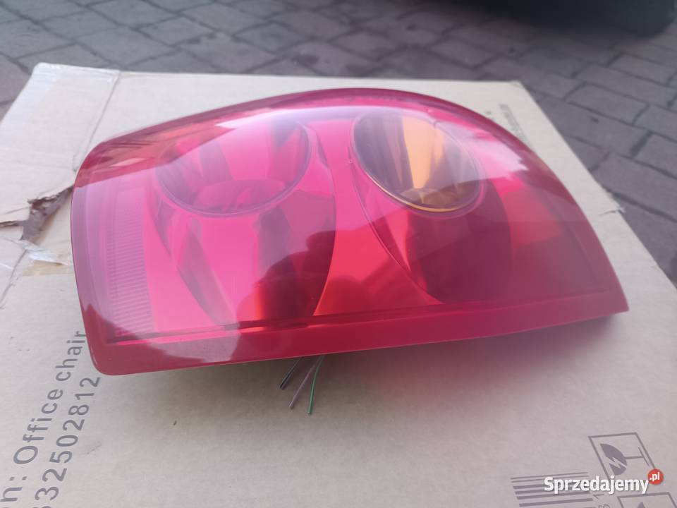 Nissan Primera P12 lampa prawy tył tylna prawa osobowe
