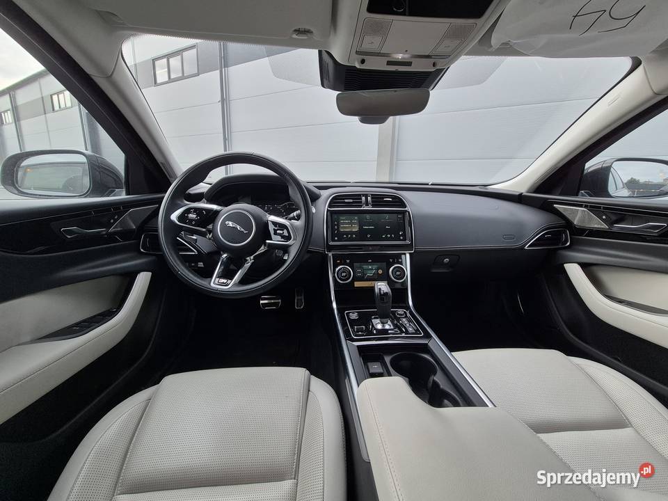 Syndyk sprzeda Jaguar XE X760 20 I4 Petrol Warszawa