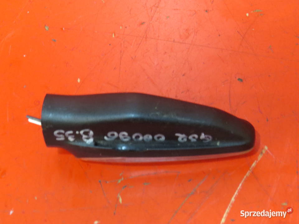 SUZUKI GSXS 1000 2019 KATANA KIERUNKOWSKAZ