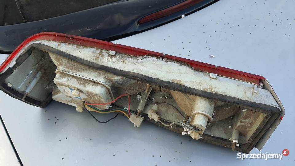 Lampa tylna lewa Volvo 700 740