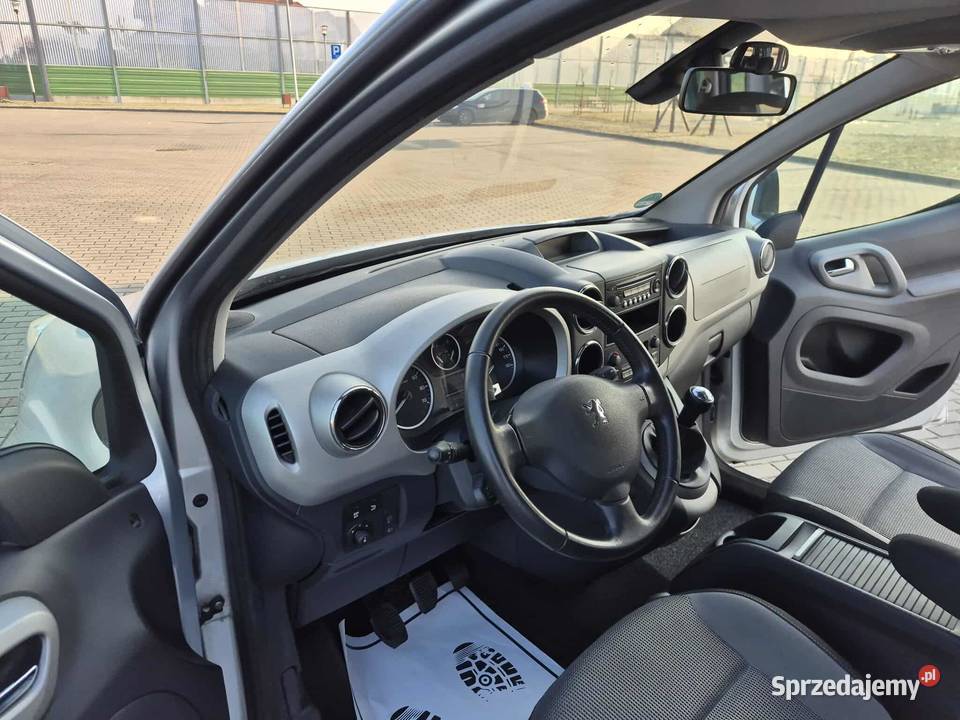 Partner 16 Klimatronik Panoramadach Super stan MP3 Szczecin