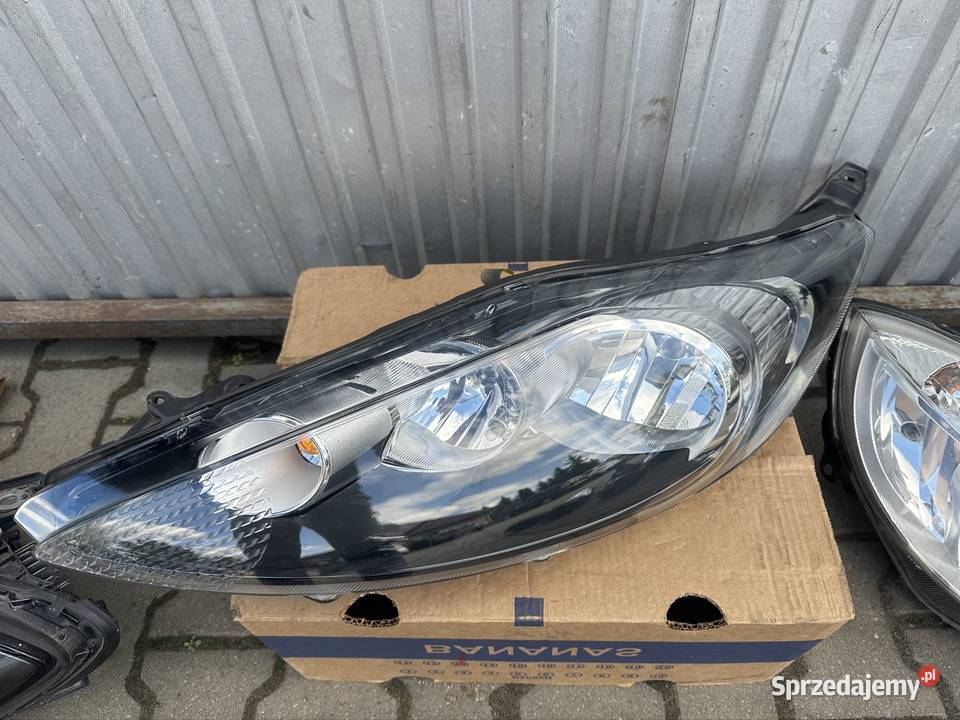 Lampa przednia prawa FORD FIESTA MK7 Wieluń